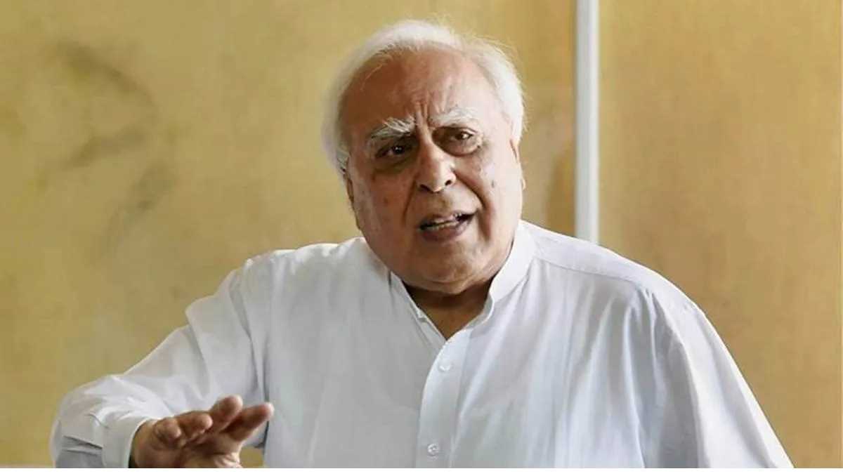 हर चुनाव में ईवीएम का दुरुपयोग होता रहा है : कपिल सिब्बल