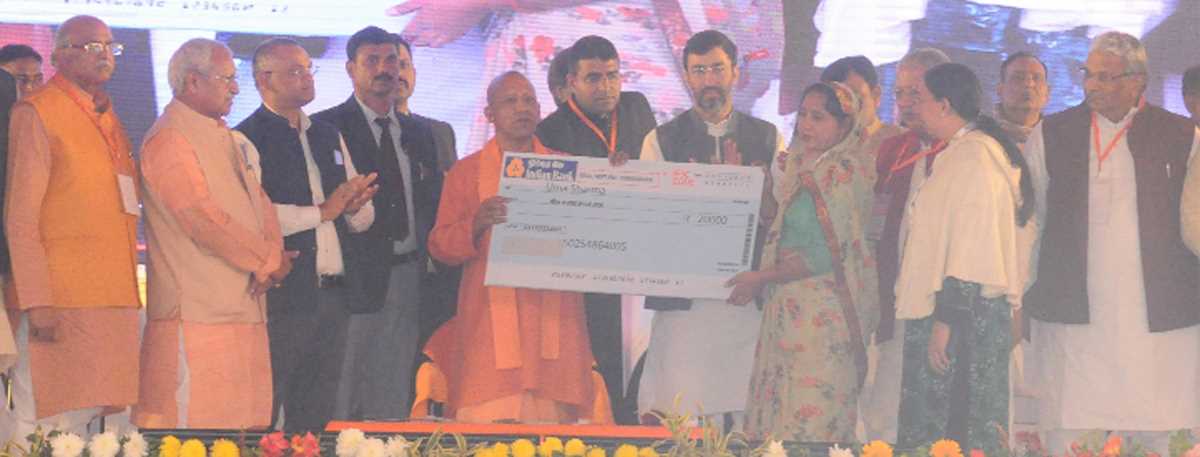 मेरठ बना खेल सामग्री बनाने का हब : योगी