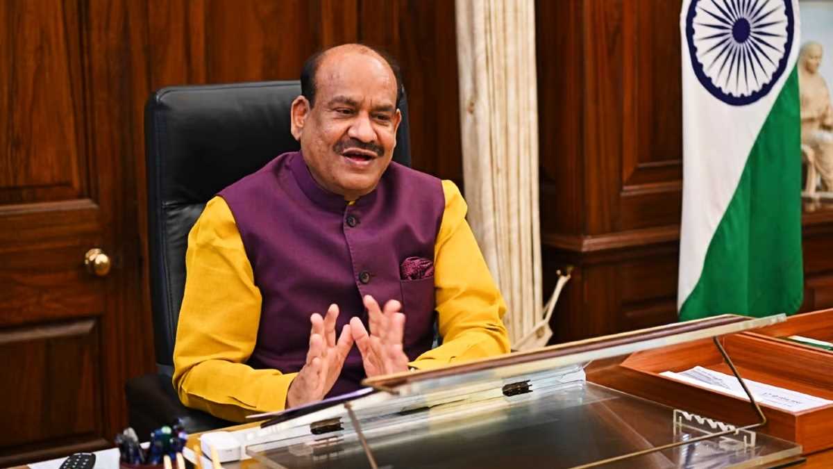 कानून व्यवस्था बनाये रखना अधिकारियों की महत्वपूर्ण ज़िम्मेदारी: बिरला