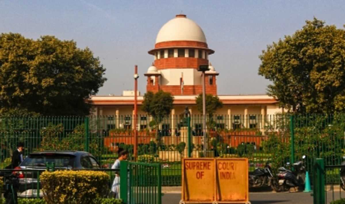 न्यायिक आदेश से सरकार के अधिकार को खत्म नहीं कर सकते : सुप्रीम कोर्ट न्यायिक आदेश से सरकार के अधिकार को खत्म नहीं कर सकते : सुप्रीम कोर्ट