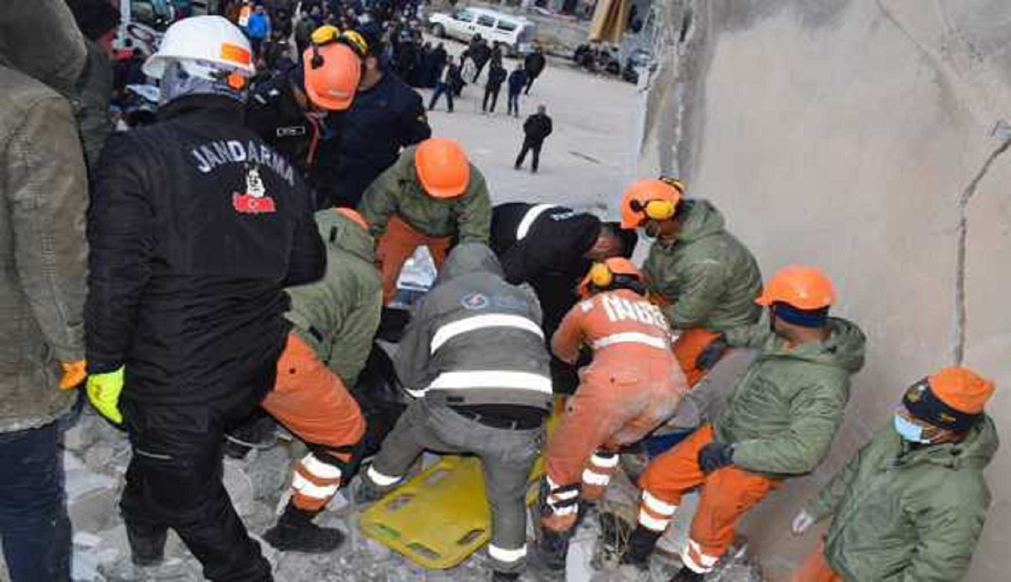 तुर्की के विनाशकारी भूकंप से मरने वालों की संख्या बढ़कर 12,391 हुई तुर्की के विनाशकारी भूकंप से मरने वालों की संख्या बढ़कर 12,391 हुई