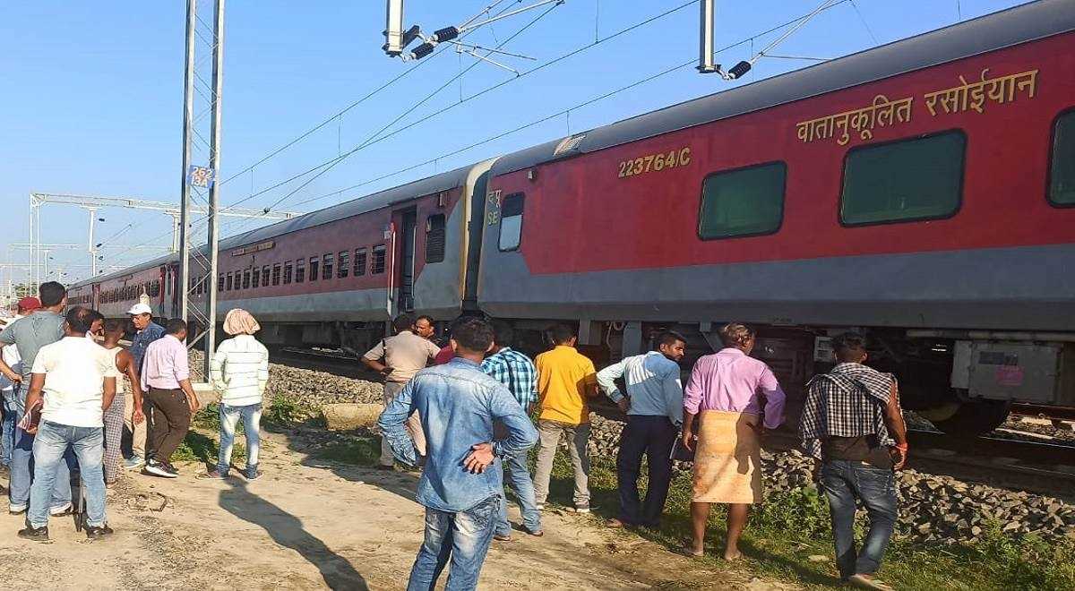 टला बड़ा रेल हादसा, हमसफर एक्सप्रेस को लेकर आई ये खबर, मचा हड़कंप