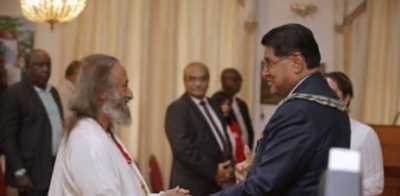 श्री श्री रविशंकर को सूरीनाम का सर्वोच्च नागरिक सम्मान प्रदान किया गया श्री श्री रविशंकर को सूरीनाम का सर्वोच्च नागरिक सम्मान प्रदान किया गया