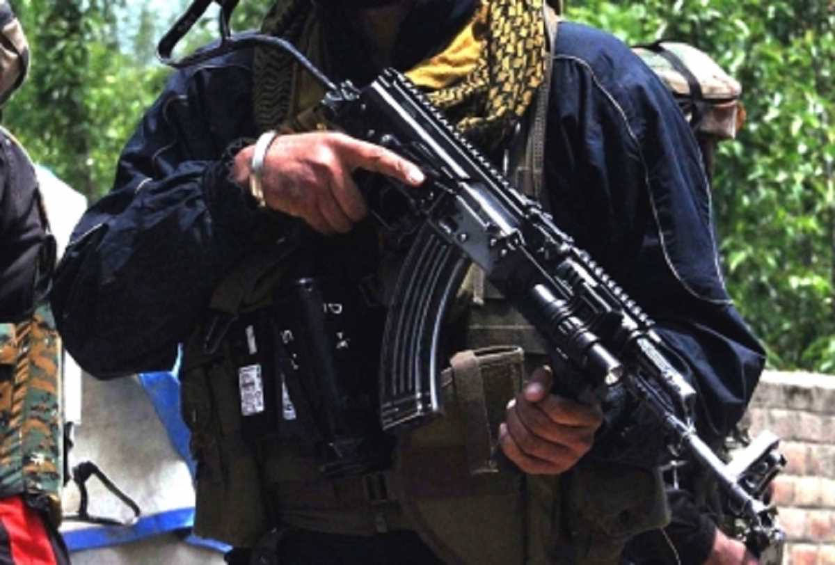 राजौरी में अज्ञात बंदूकधारियों के हमले में दो युवकों की मौत, एक घायल राजौरी में अज्ञात बंदूकधारियों के हमले में दो युवकों की मौत, एक घायल