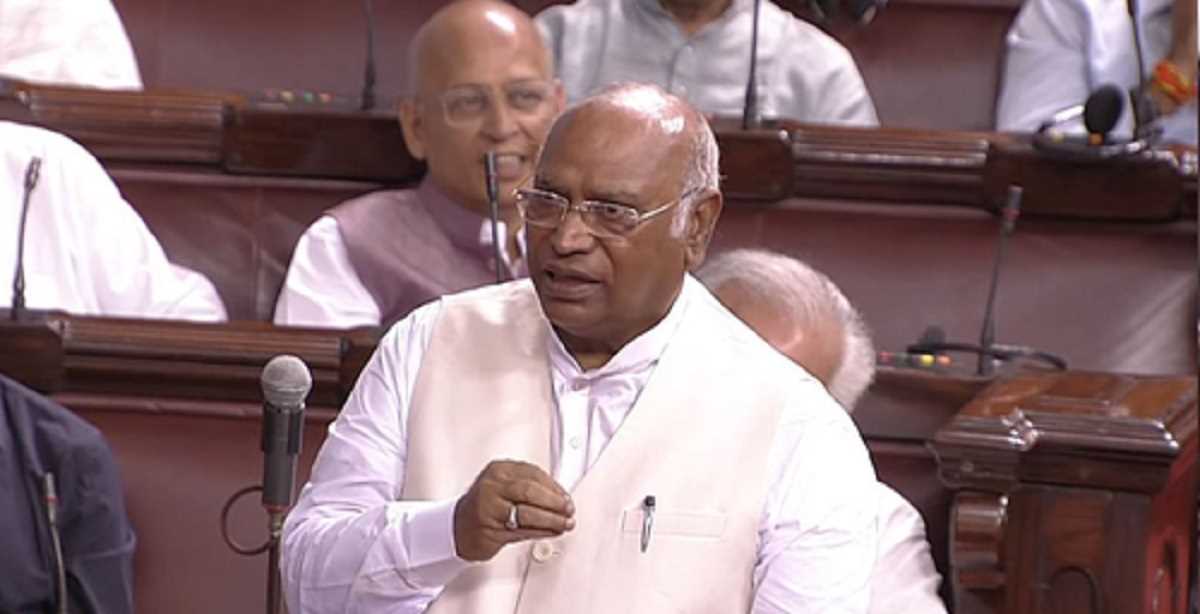 मणिपुर जल रहा है, बलात्कार हो रहे हैं, मकान जलाए जा रहे हैं, चर्चा जरूरी: खरगे मणिपुर जल रहा है, बलात्कार हो रहे हैं, मकान जलाए जा रहे हैं, चर्चा जरूरी: खरगे