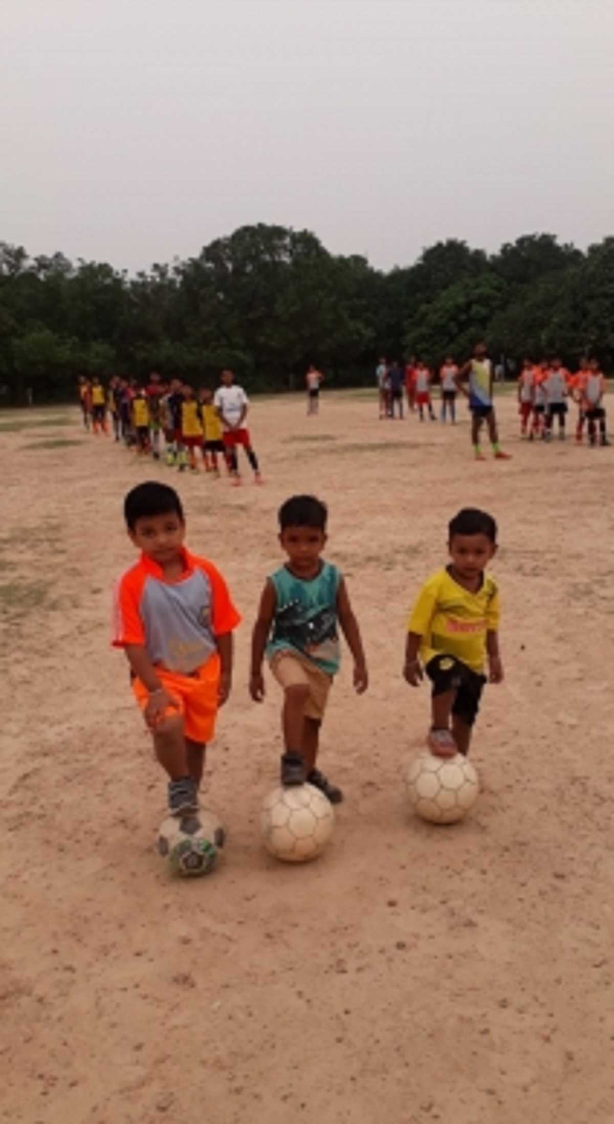 बिहार के शीतलपुर के प्रत्येक घर में है फुटबॉलर, बन गया फुटबॉल गांव बिहार के शीतलपुर के प्रत्येक घर में है फुटबॉलर, बन गया फुटबॉल गांव