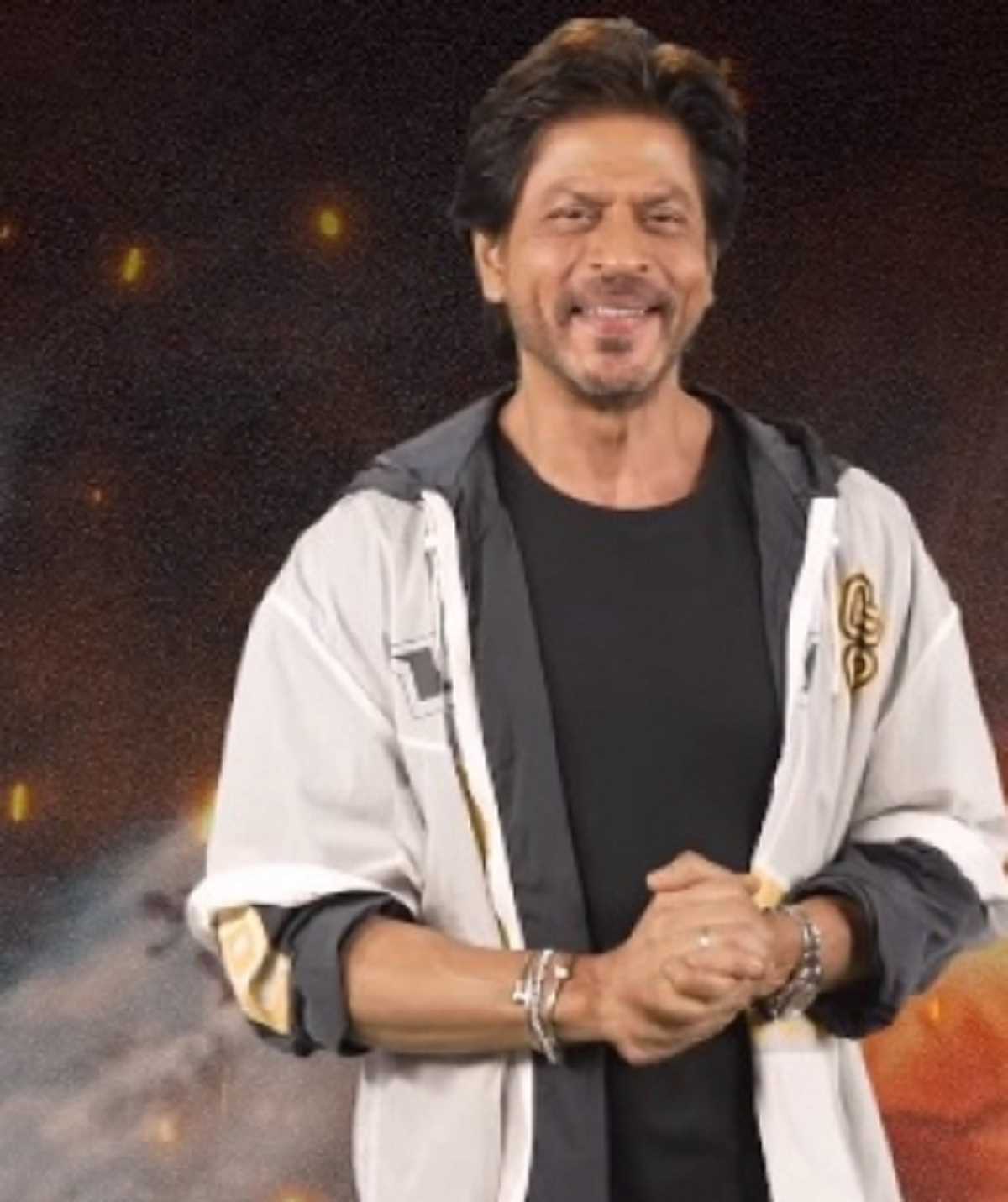 शाहरुख खान अर्जेंटीना और फ्रांस के बीच फीफा विश्व कप फाइनल के दौरान दिखाई देंगे