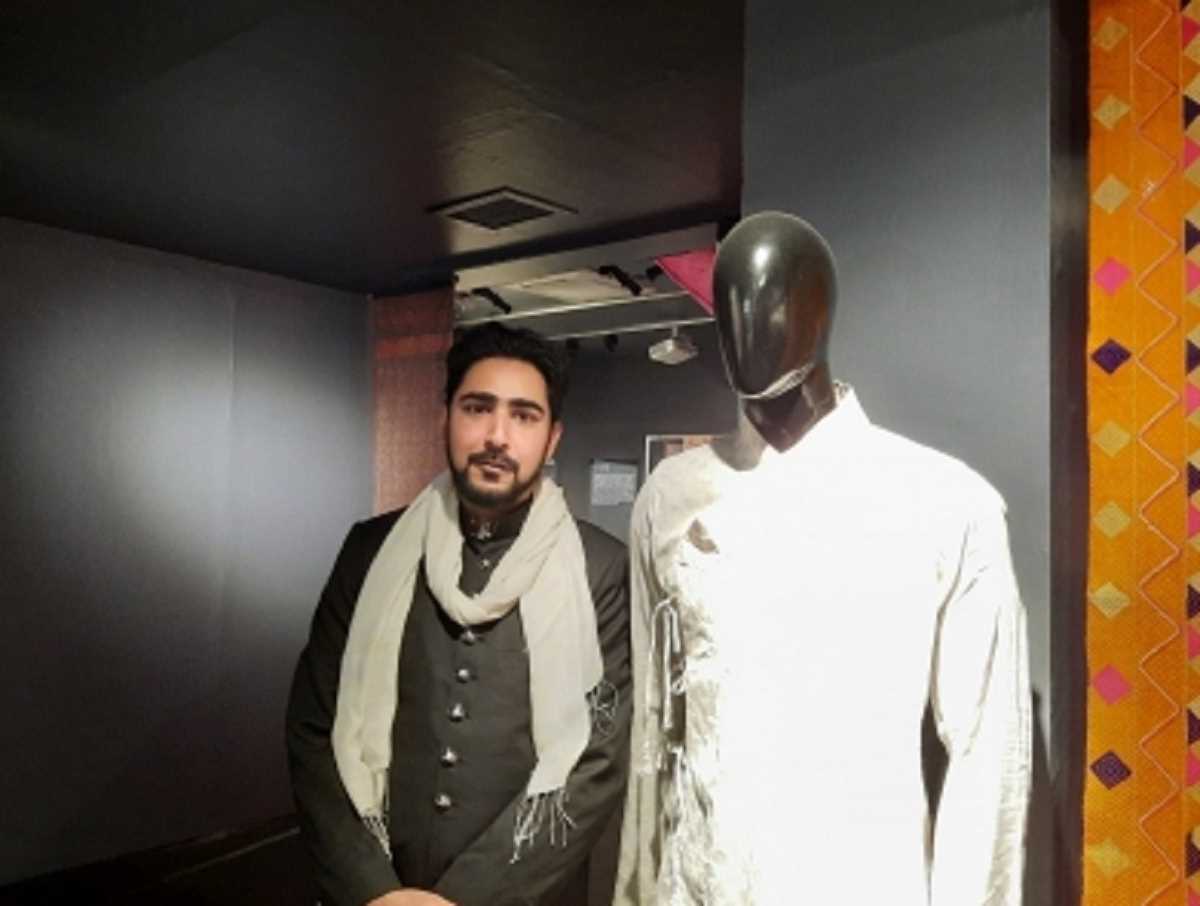 वस्त्रों और परिधानों की कहानी, पांडुलिपि चित्रों की जुबानी