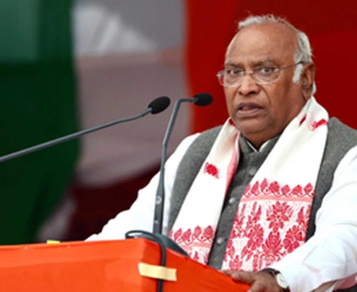 इंडिया ब्‍लॉक को एकजुट रखने के प्रयास जारी: खड़गे