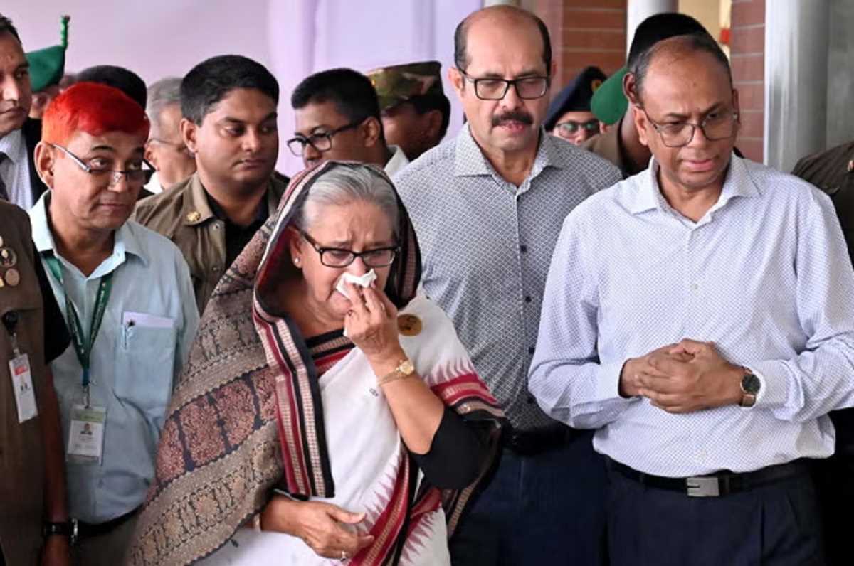 भारत नहीं , लंदन में पनाह लेंगी शेख हसीना