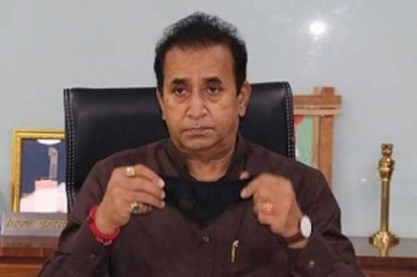 महाराष्ट्र के पूर्व गृह मंत्री देशमुख ने पुलिस अधिकारियों के तबादलों को लेकर डाला अनुचित प्रभाव : सीबीआई