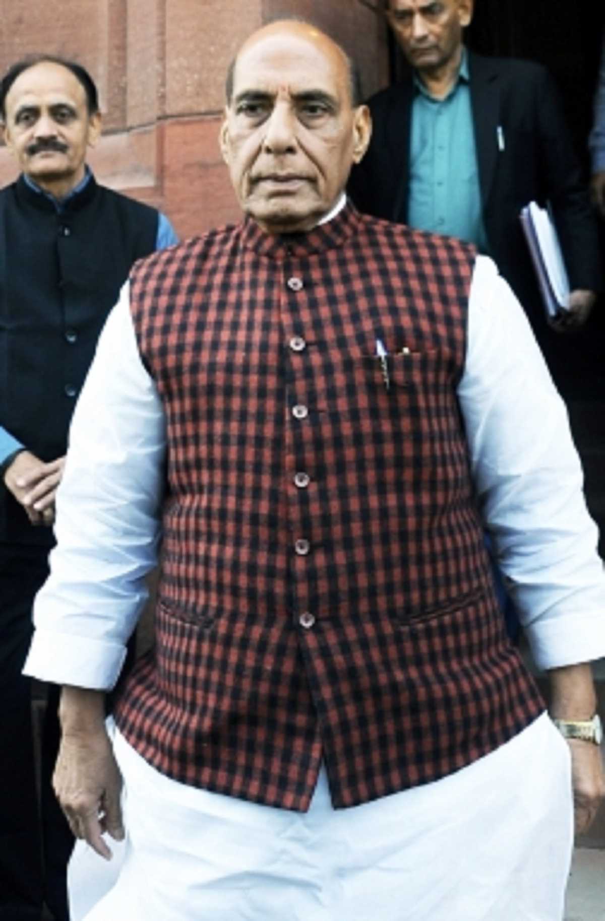 अरुणाचल में 17 हजार फुट ऊंची चोटी पर भारत का मजबूत नियंत्रण, राजनाथ ने की हाई लेवल मीटिंग अरुणाचल में 17 हजार फुट ऊंची चोटी पर भारत का मजबूत नियंत्रण, राजनाथ ने की हाई लेवल मीटिंग