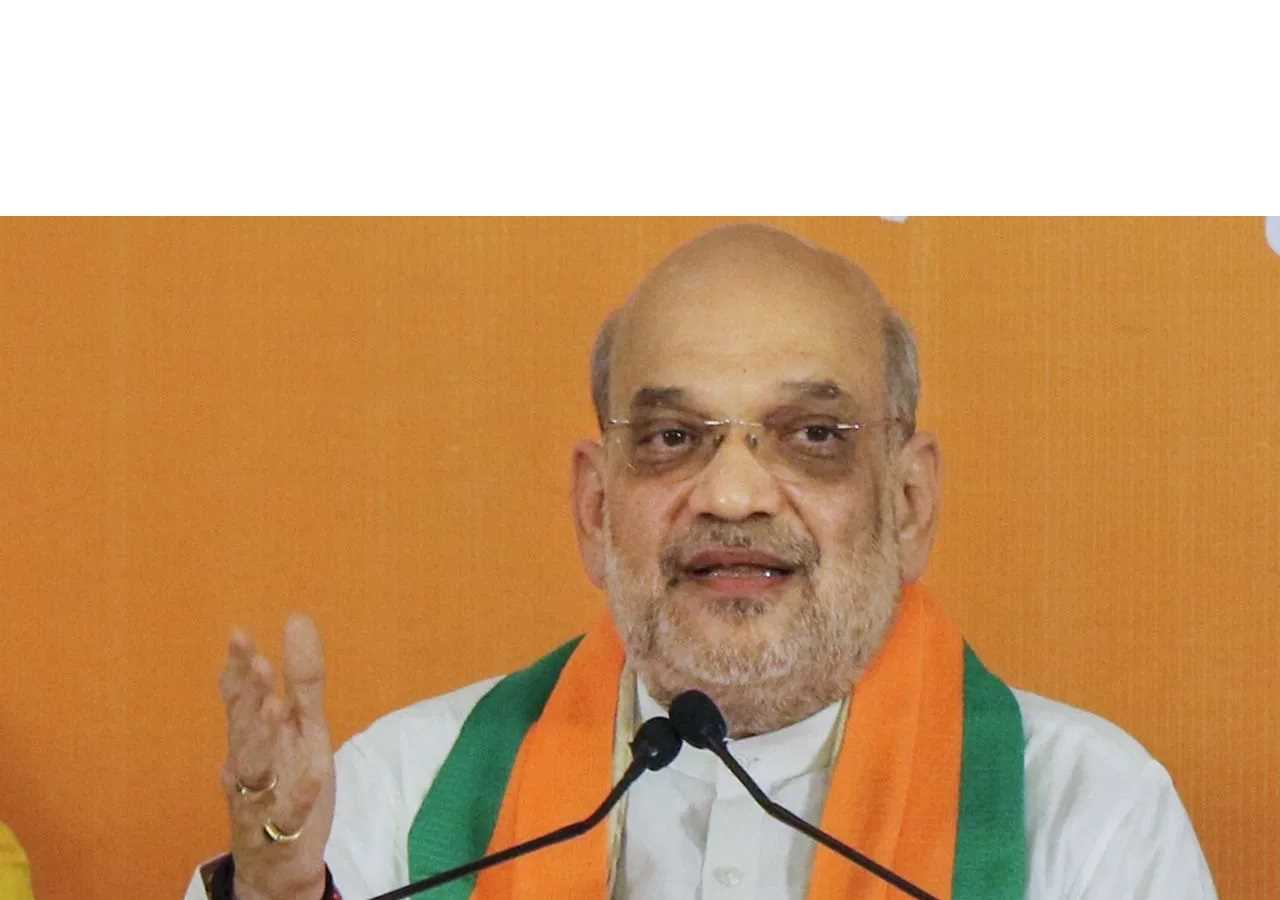 जम्मू-कश्मीर में दो प्रधान, दो निशान, दो झंडे अब कभी नहीं हो सकते : अमित शाह जम्मू-कश्मीर में दो प्रधान, दो निशान, दो झंडे अब कभी नहीं हो सकते : अमित शाह