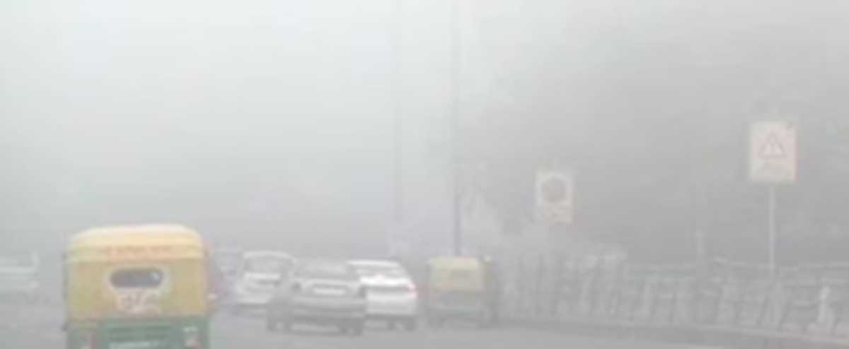 आईएमडी ने जारी किया रेड अलर्ट, उत्तर भारत में कोहरा और ठंड जारी रहने की संभावना आईएमडी ने जारी किया रेड अलर्ट, उत्तर भारत में कोहरा और ठंड जारी रहने की संभावना