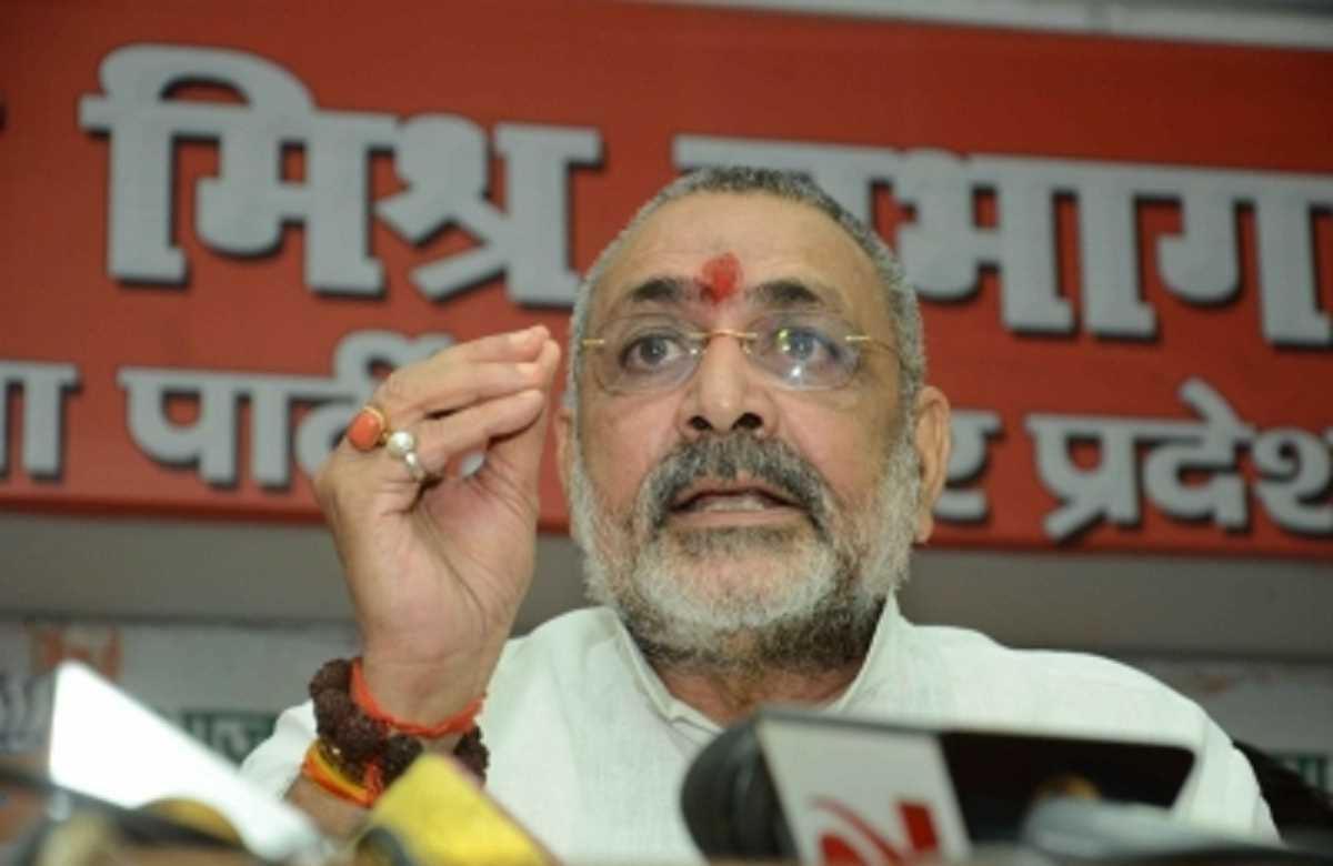 नितीश कुमार पर गिरिराज सिंह का हमला, बिहार की जनता के साथ विश्वासघात करने का लगाया आरोप