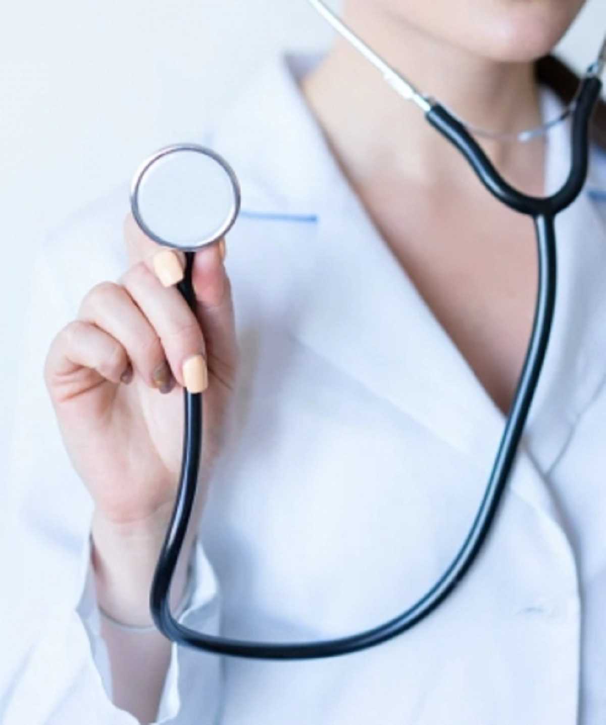 लखनऊ में दिवाली की दुकानों में तोड़फोड़ करने वाली महिला डॉक्टर पर मामला दर्ज