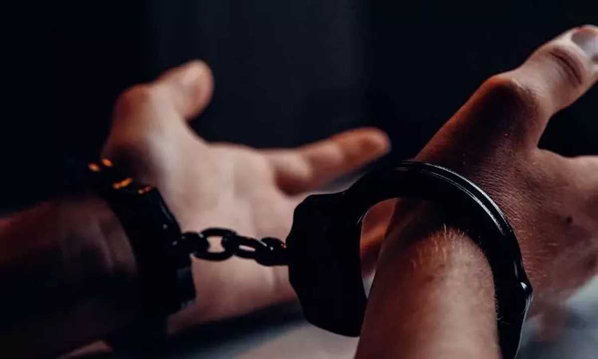 भोपाल : अमीर बनने के लिए करते थे चोरी, पांच शातिर गिरफ्तार