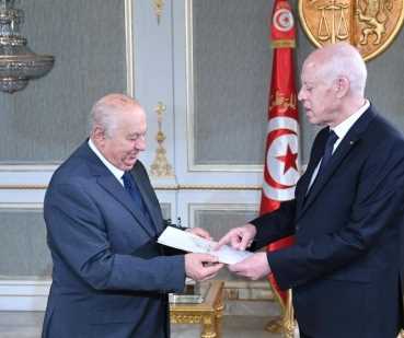 टयूनीशियाई राष्ट्रपति को मिला नए संविधान का ड्राफ्ट