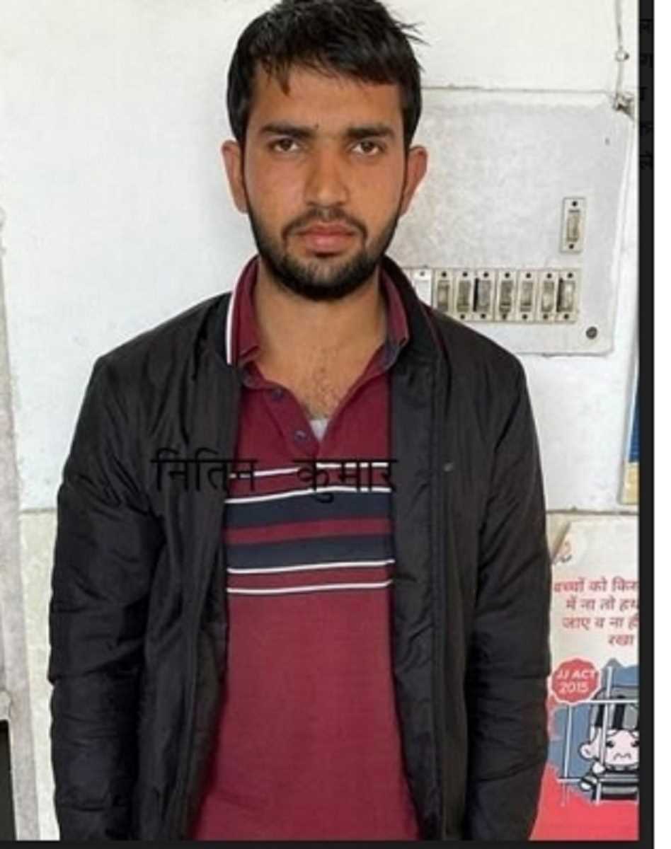 यूपी एसटीएफ ने दिल्ली पुलिस की परीक्षा में सॉल्वर बैठाने वाले गैंग का किया पर्दाफाश, इनामी अभियुक्त गिरफ्तार