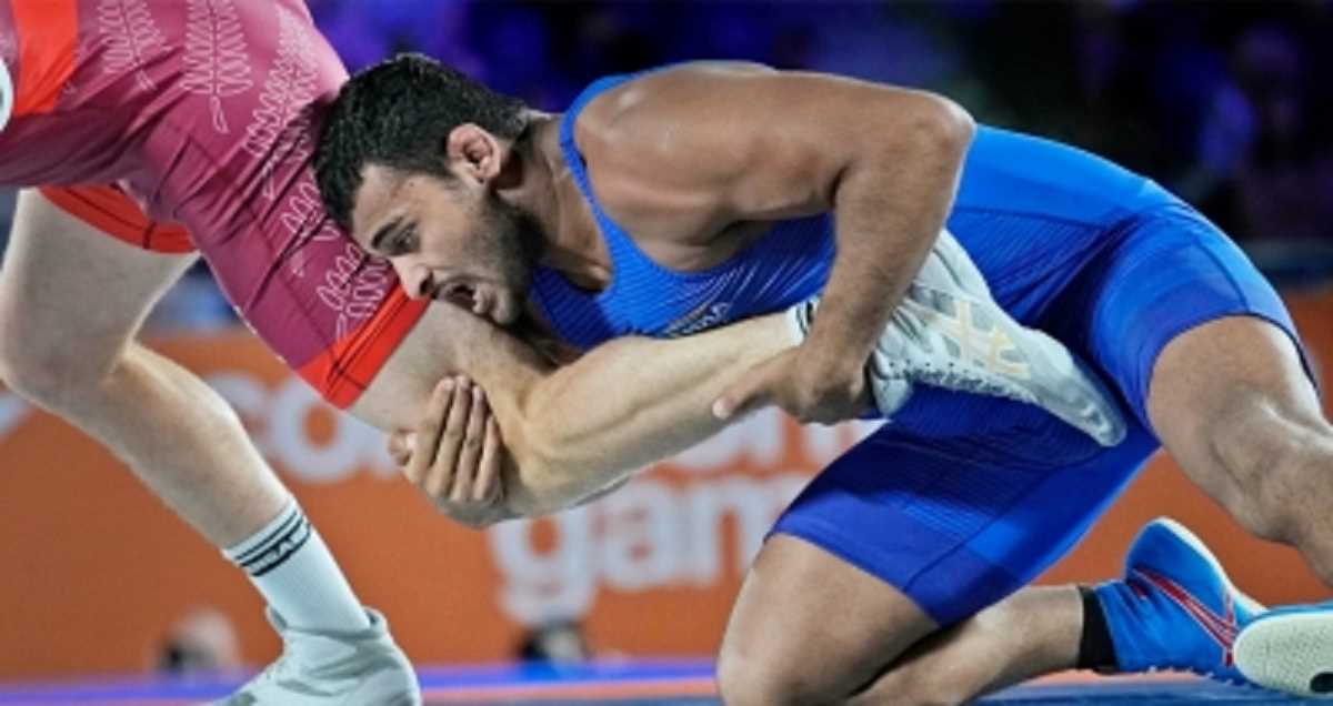पहलवान दीपक पुनिया ने पाकिस्तानी खिलाड़ी को पस्त कर जीता गोल्ड