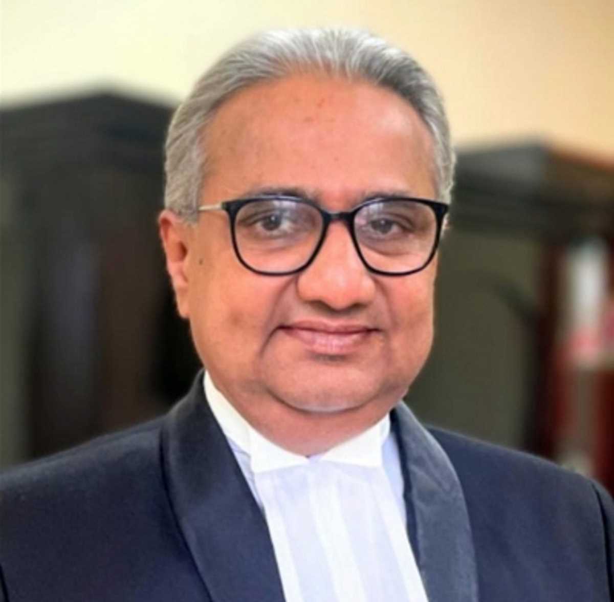 शुवेंदु अधिकारी से जुड़े दो मामलों से कलकत्ता हाई कोर्ट जज ने खुद को किया अलग