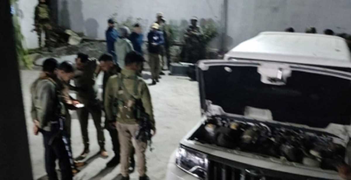 जम्मू-कश्मीर : पुंछ में विस्फोट से डीडीसी सदस्य का वाहन क्षतिग्रस्त