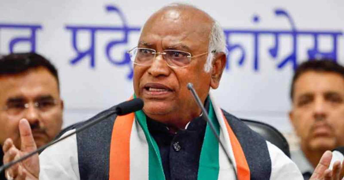 बीआरएस और भाजपा के भ्रष्ट कुशासन ने आर्थिक असमानताएं पैदा की : खड़गे