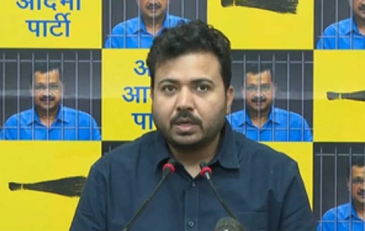 दिल्ली का ड्रेनेज सिस्टम ध्वस्त, बेसमेंट का व्यवसायिक इस्तेमाल आपराधिक गतिविधि : आप