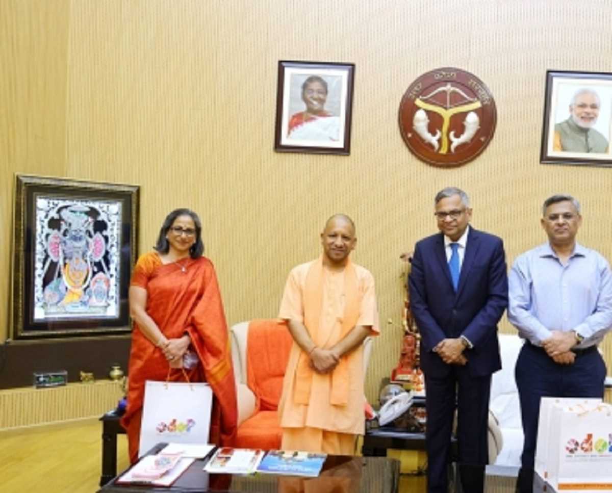 मुख्यमंत्री योगी से मिले टाटा समूह के चेयरमैन एन. चंद्रशेखरन, यूपी में कर सकते हैं निवेश