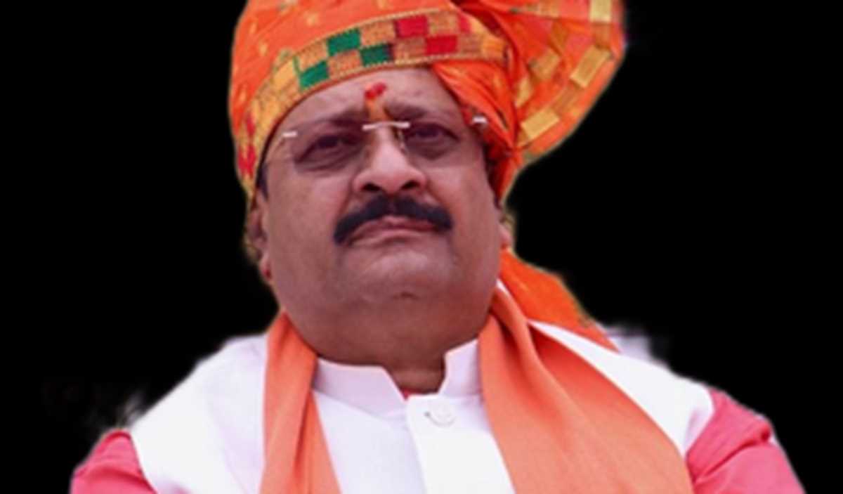 कर्नाटक के भाजपा विधायक यतनाल ने फिर पार्टी को किया शर्मिंदा