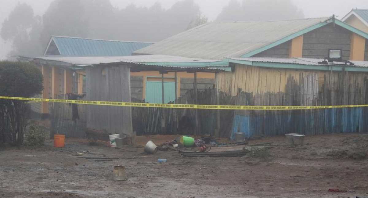 स्कूल की डॉर्मिटरी में लगी आग से 17 बच्चों की मौत