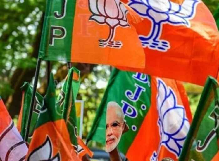 तेलंगाना में हिंदुत्व कार्ड के भरोसे अगले साल चुनाव जीतने की भाजपा की योजना