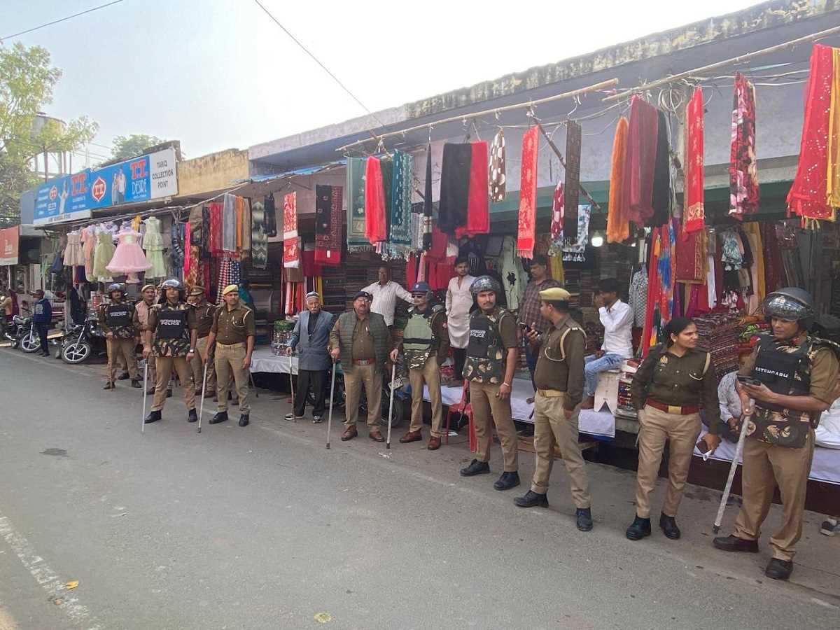 संभल हिंसा के बाद जुमे की नमाज शांतिपूर्ण ढंग से निपटी, पूरे राज्य में सुरक्षा के कड़े इंतजाम