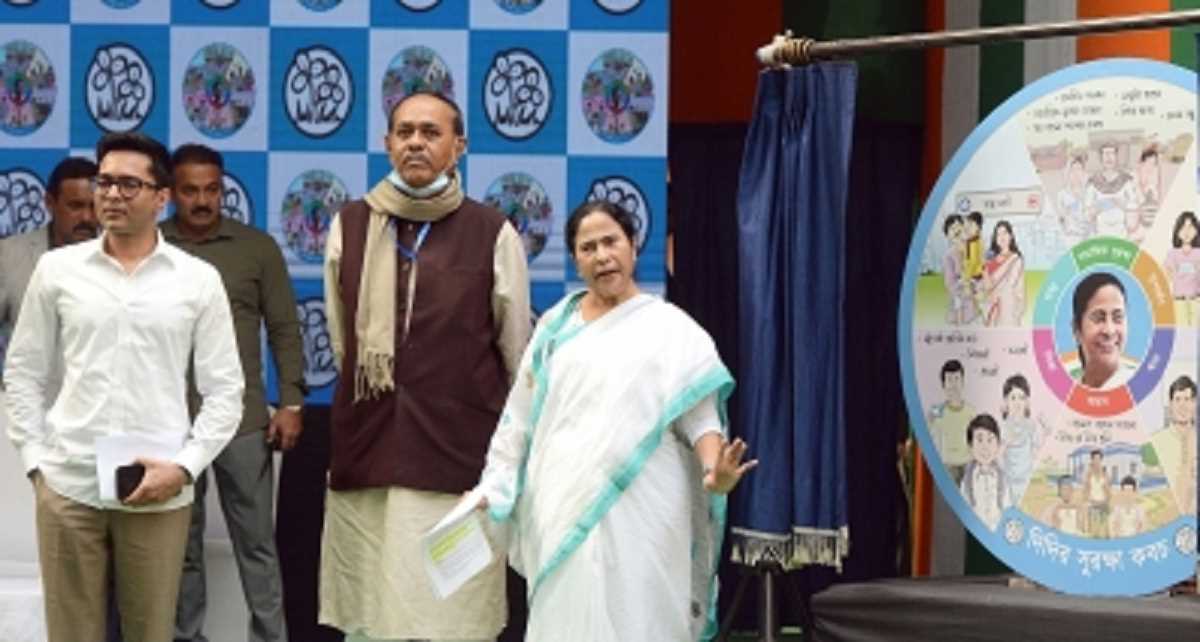 तृणमूल कांग्रेस को भ्रष्टाचार से मुक्त करना मेरी प्राथमिकता: ममता बनर्जी