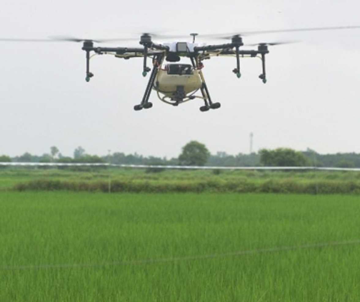 फसलों को सेहतमंद और किसानों को खुशहाल बनाएगा ड्रोन