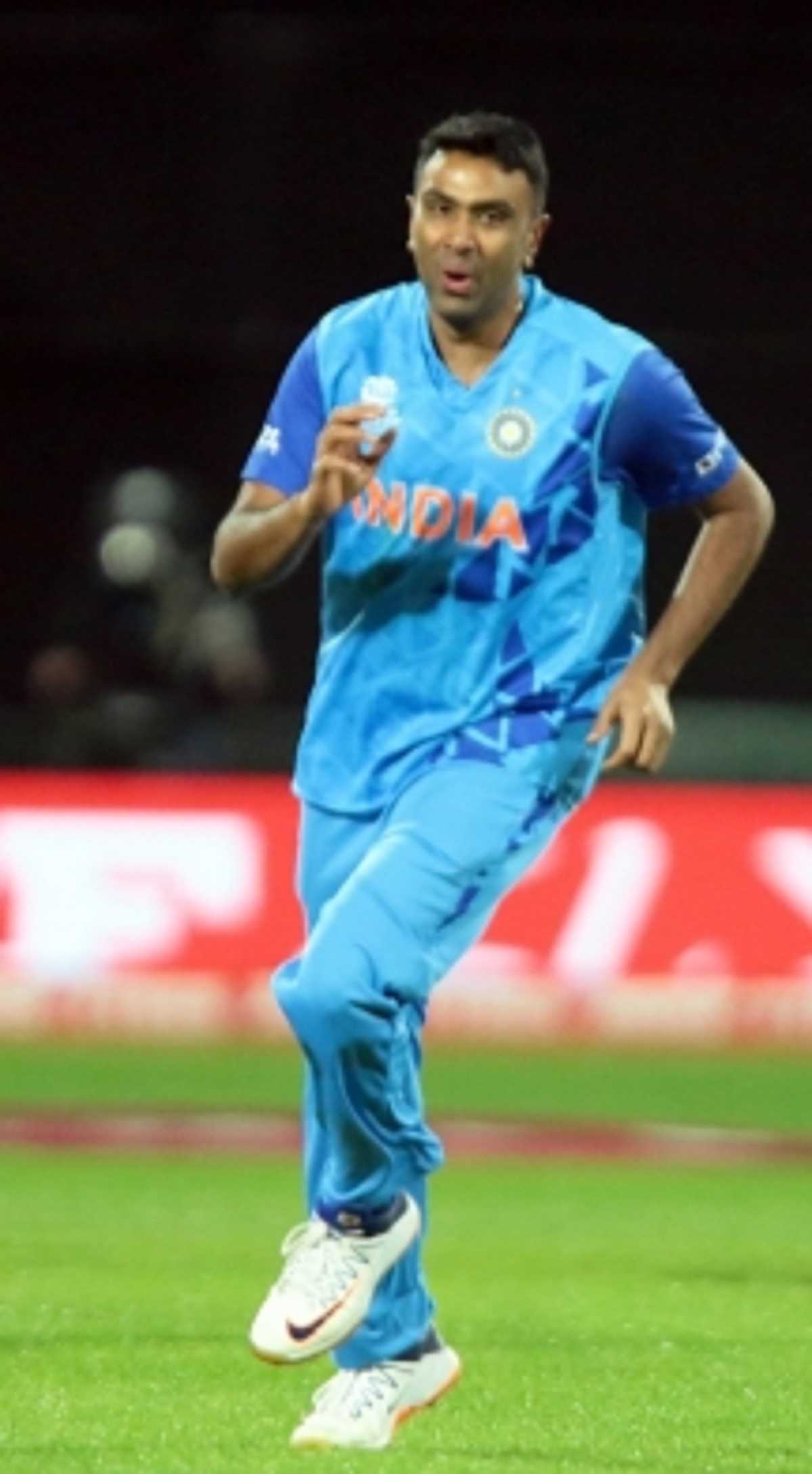 मांकडिंग पर बोले अश्विन: मैं नॉन स्ट्राइकर छोर पर रन आउट होना नहीं चाहूंगा