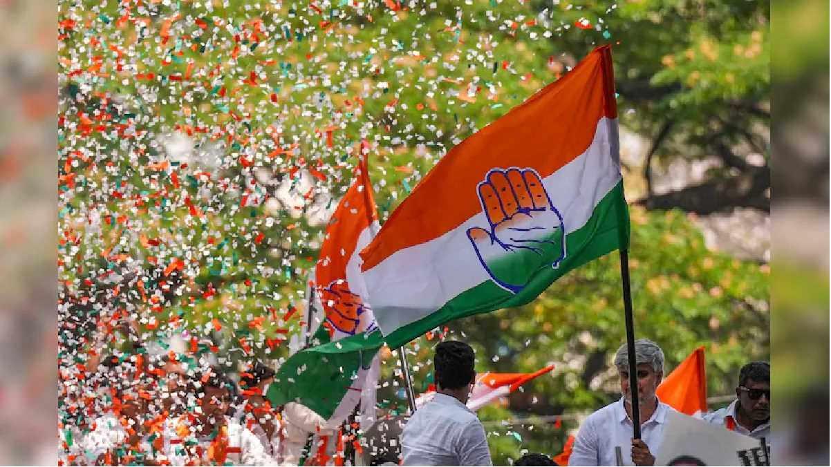 दिल्ली विधानसभा चुनाव : कांग्रेस की 21 उम्मीदवारों की पहली सूची में संदीप दीक्षित, देवेंद्र यादव के नाम