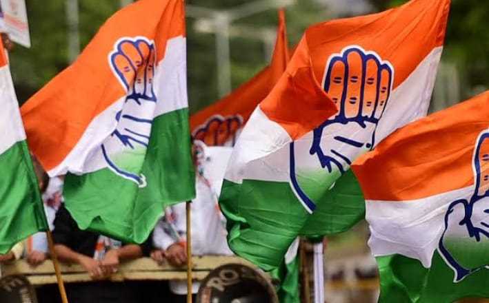 कांग्रेस ने पुलिसवालों को कहा देशद्रोही