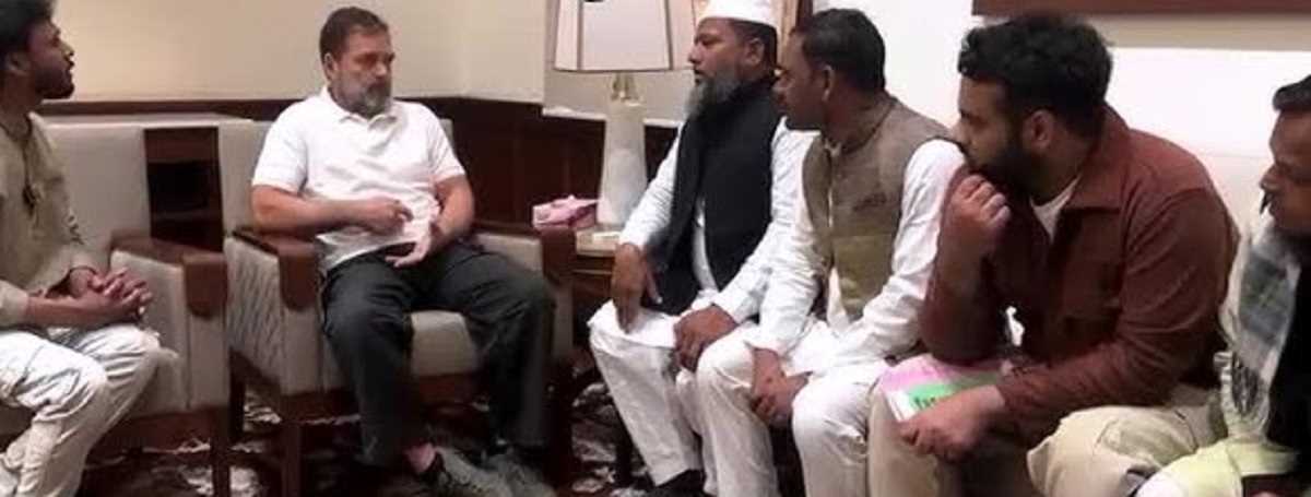 दिल्ली :राहुल गांधी ने संसद भवन में स्ट्रीट वेंडर्स से की मुलाकात, समस्याओं पर की बातचीत