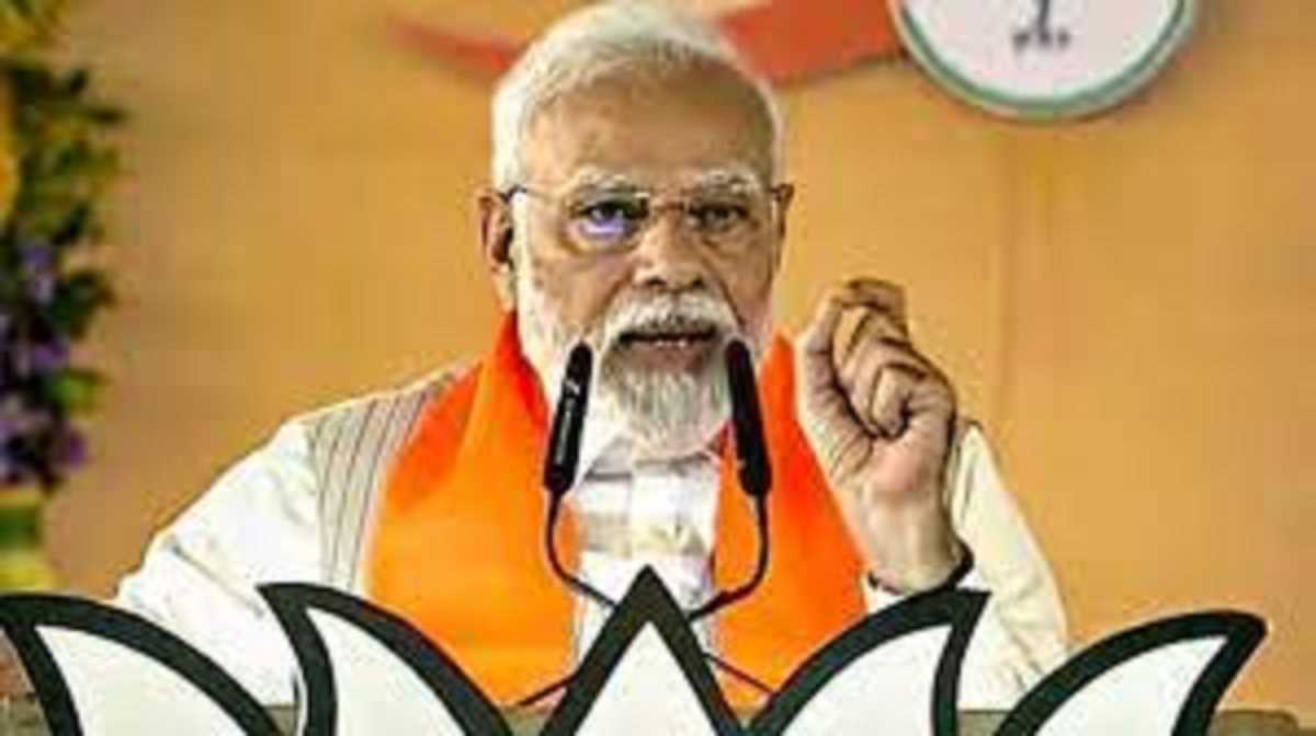 कांग्रेस अब अर्बन नक्सलियों के हाथ में, घमंडिया गठबंधन से सावधान रहें महिलाएं : मोदी