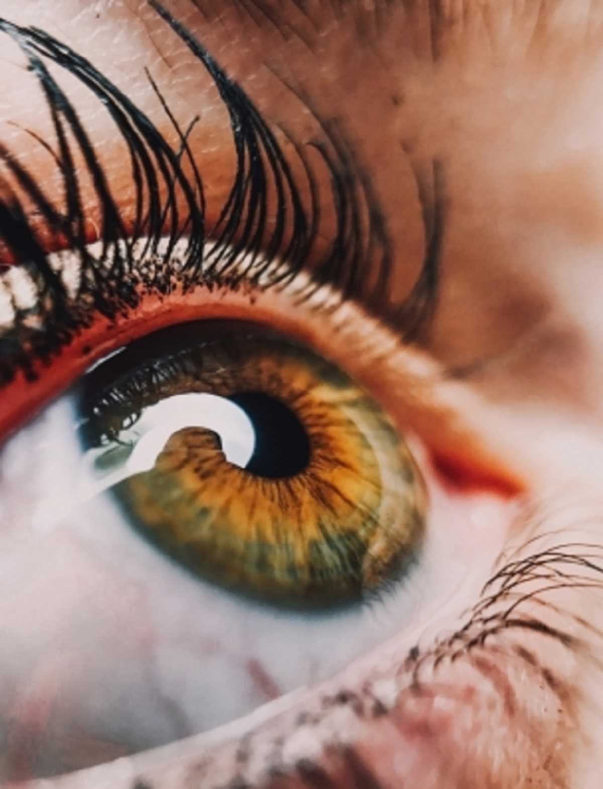 दीपावली पर पटाखे चलाते समय आंखों को बचाएं