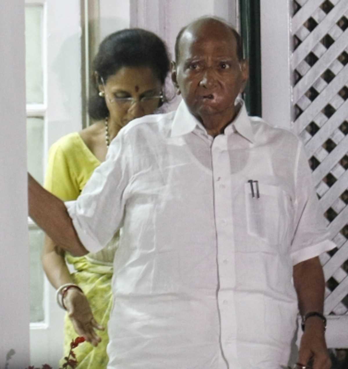 डेयरी उत्पादों के आयात की केंद्र की योजना पर पवार ने जताई आपत्ति