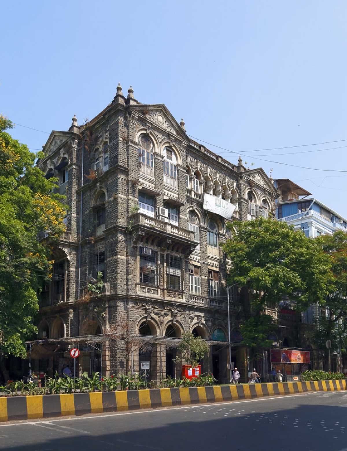 सुप्रीम कोर्ट ने मुंबई की 114 साल पुरानी बिल्डिंग गिराने के आदेश पर लगाई अंतिम रोक