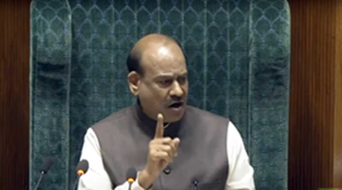 सुरक्षा में चूक पर लोकसभा में हंगामा, कार्यवाही दिनभर के लिए स्थगित, 14 सांसद पूरे सत्र के लिए निलंबित