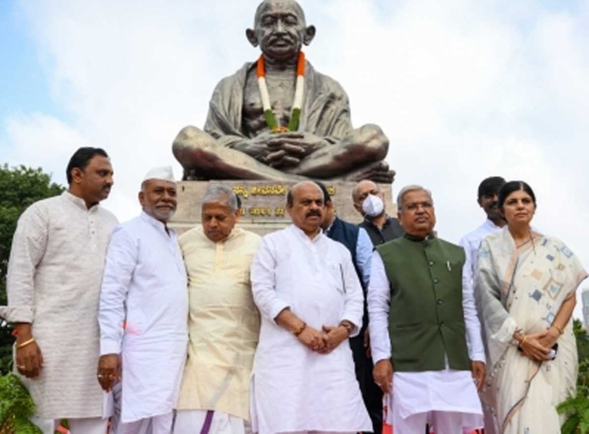 57 फीसदी कर्नाटक में सरकार बदलना चाहते हैं 57 फीसदी कर्नाटक में सरकार बदलना चाहते हैं