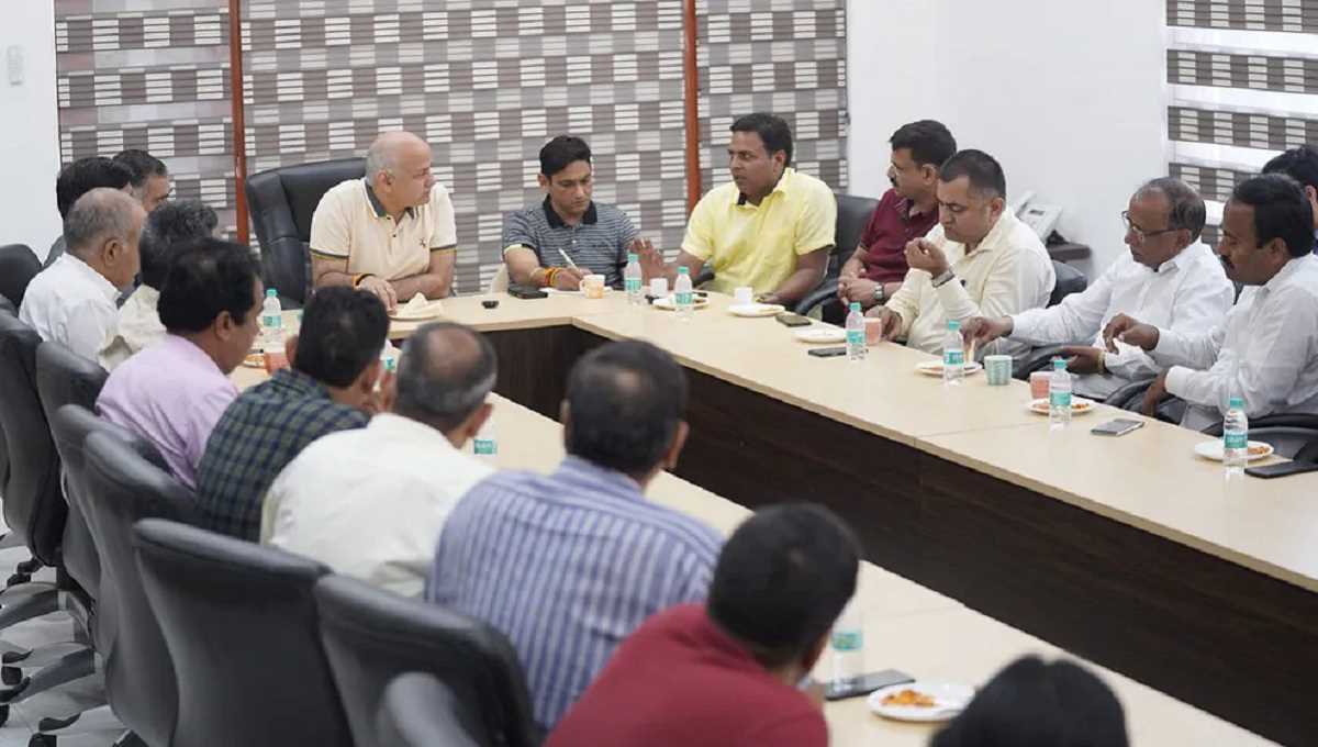 दिल्ली: डिप्टी सीएम ने की स्कूल प्रमुखों के साथ चर्चा, बेहतर लर्निंग एनवायरनमेंट का लक्ष्य