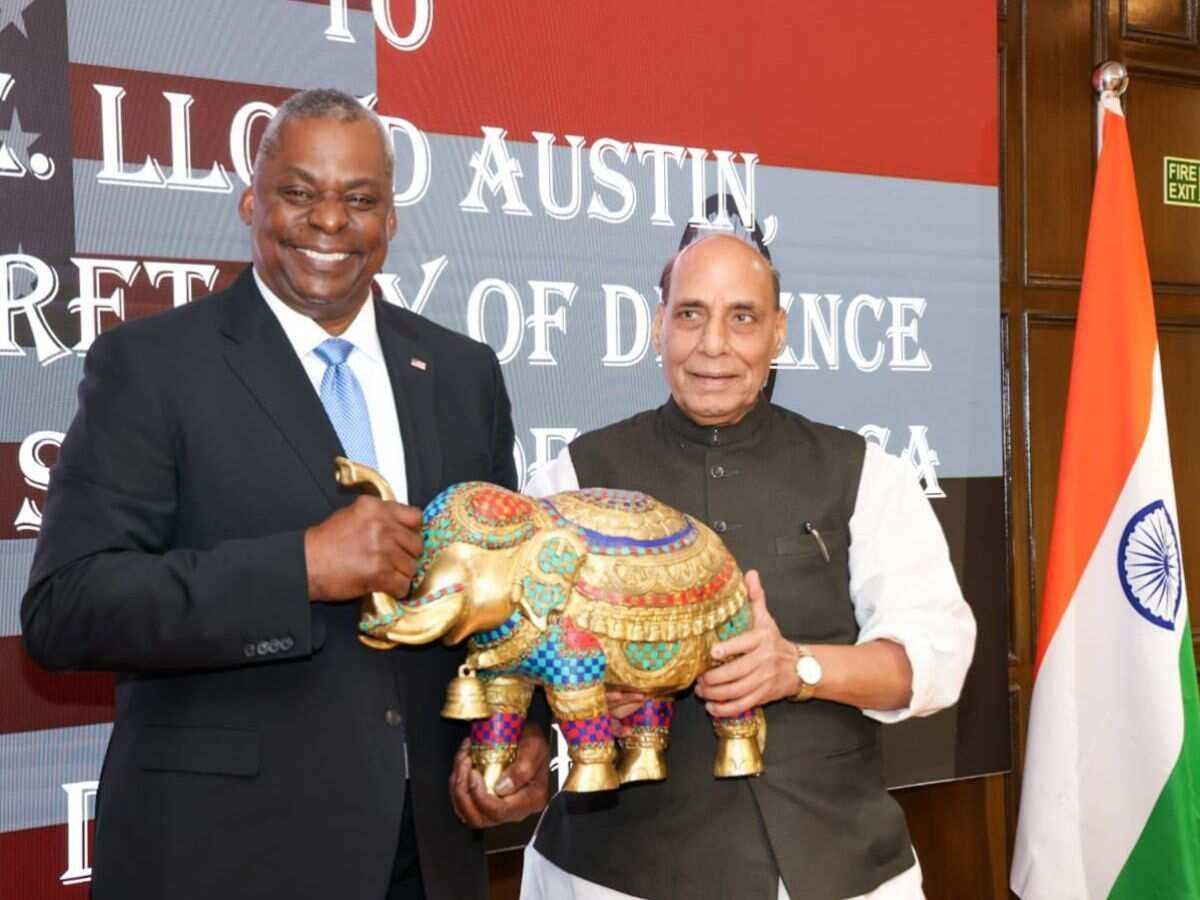 राजनाथ सिंह की अमेरिका यात्रा से रणनीतिक साझेदारी को मिलेगी मजबूती राजनाथ सिंह की अमेरिका यात्रा से रणनीतिक साझेदारी को मिलेगी मजबूती