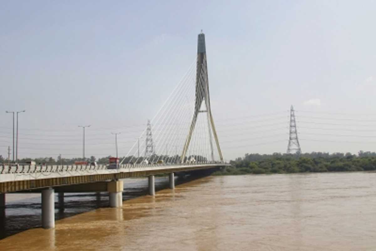 यमुना को प्रदूषण मुक्त करने के लिए 869 करोड़ रुपए की मंजूरी, पानी के बिल पर लेट सरचार्ज माफ