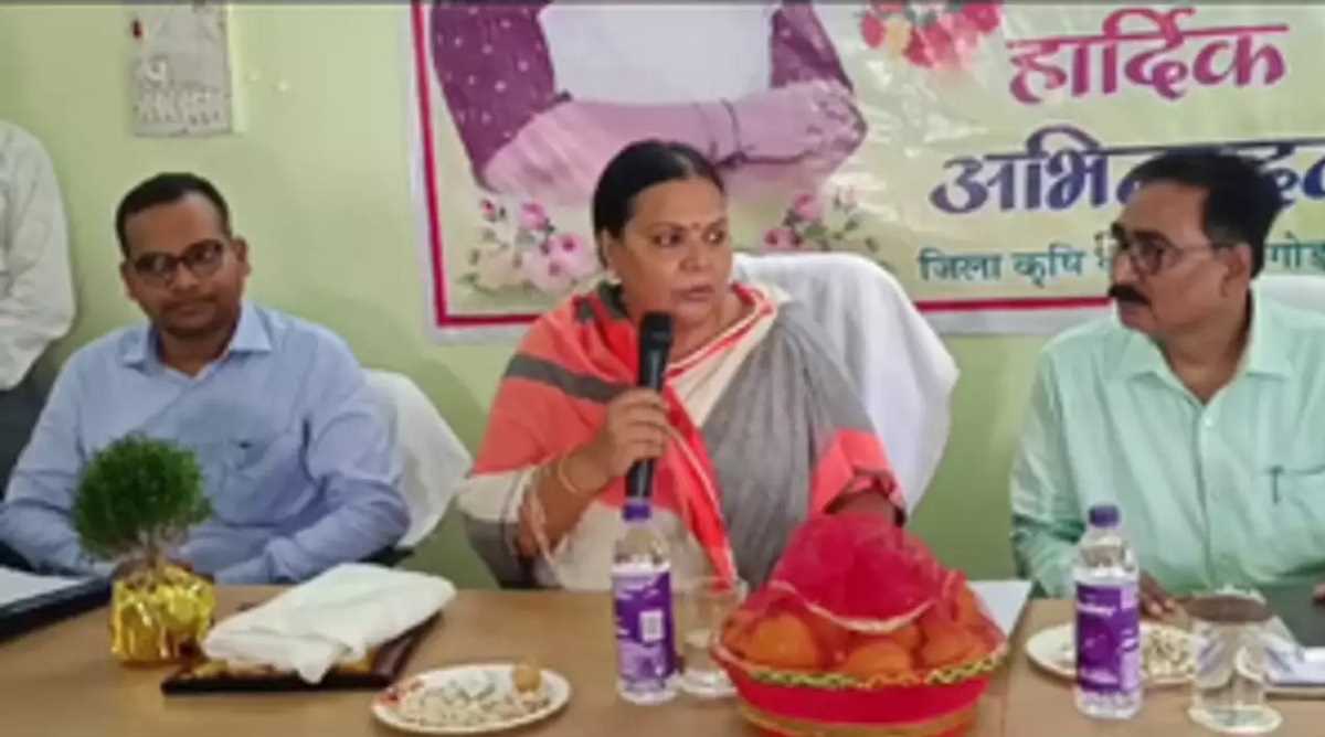 झारखंड की कृषि मंत्री ने अधिकारियों से कहा, लंबित मामलों का जल्द करें निपटारा