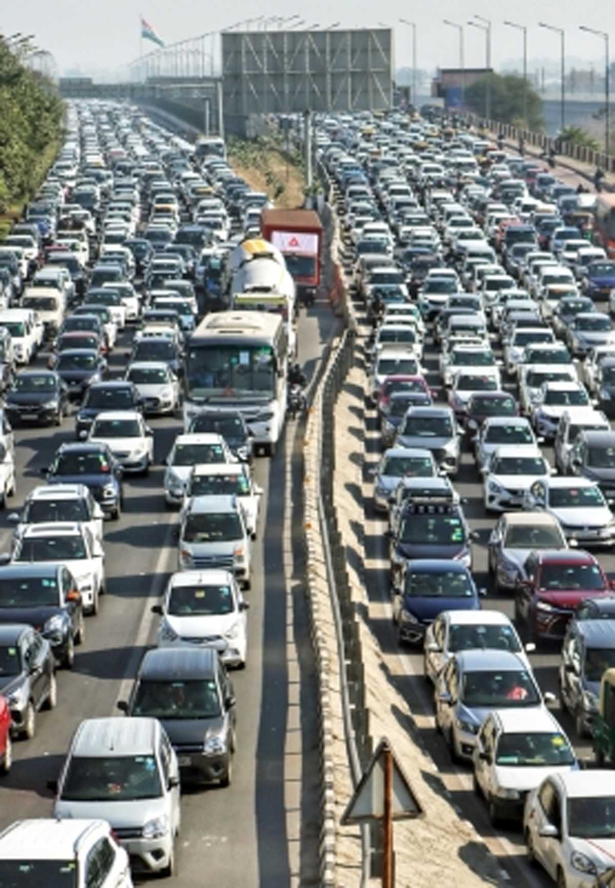 सराय काले खां बना जाम का अड्डा, आश्रम फ्लाईओवर खुलने से लोगों को मिली राहत